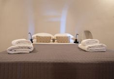 Others 3 SantorOia Luxury Suites