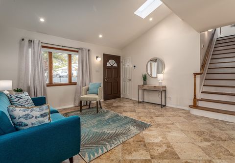 その他 Margaret 5 Bedroom Home by RedAwning