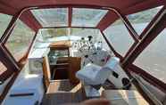 Others 7 The Rose 37ft Lakeside Yacht inc Hot Tub