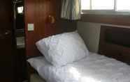 Others 3 The Rose 37ft Lakeside Yacht inc Hot Tub