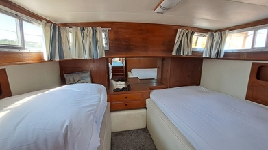 Khác 4 The Rose 37ft Lakeside Yacht inc Hot Tub