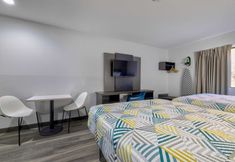 기타 3 Studio 6 Little Rock, AR - South