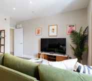 Others 2 Wellington Place 1 Bedroom Apartment N2