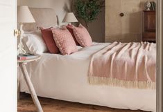 อื่นๆ 3 Reybridge House