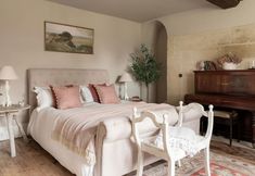 อื่นๆ 4 Reybridge House