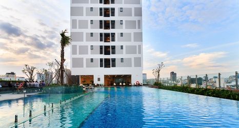 Others 2 REM Rivergate Garden Pool Signature Apartments