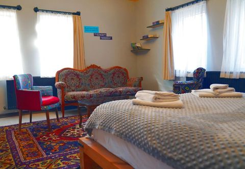 Others Alpha Stone House