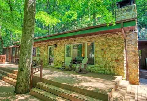 Lainnya Mountain View Bliss - Cozy 1BR Cabin