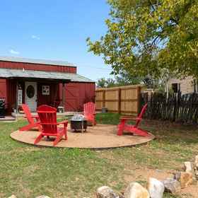 Primary image 1 Gorgeous Barn Cabin 10min From Main St!, National Museum of the Pacific War Hotels