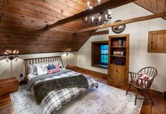 기타 2 1735 Stone Farmhouse