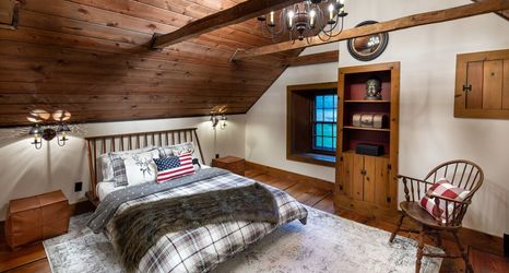 기타 2 1735 Stone Farmhouse