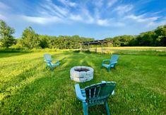 기타 6 1735 Stone Farmhouse