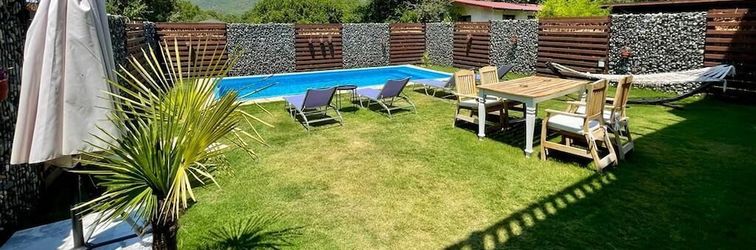 Khác Relish Villalari