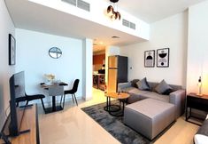 Others 3 Pristine Studio with Canal View - 703