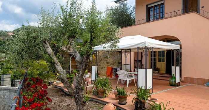 Others Room in the Hills With Garden and sea View