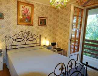 Lainnya 2 Elegant Villa Close to the Seafront of Lignano Riviera