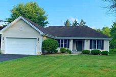 Others G Cookie's House 3 Bedroom Home by RedAwning