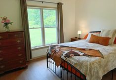 Others 6 G Cookie's House 3 Bedroom Home by RedAwning