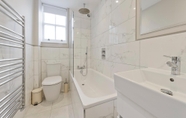 Others 2 Fabulous Three Bedroom Flat Near Marylebone by Underthedoormat