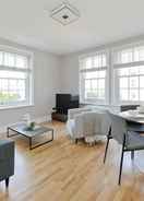 Primary image Fabulous Three Bedroom Flat Near Marylebone by Underthedoormat