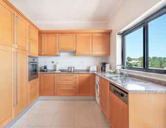 อื่นๆ 2 Bright and Comfortable 2 Bedroom Apartment in Porto de Mos by Ideal Homes