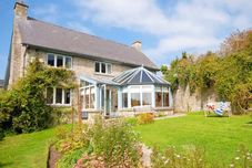 Lain-lain Slade Cottage