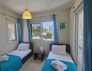 Others 2 Protaras Holiday Villa Gv4