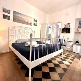 Room 1 Suite Dione 58 - Suite, โรงแรม & ที่พัก Piazza Archimede