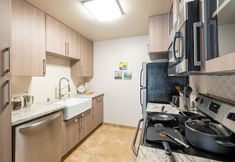 Others 7 La Jolla UTC 206