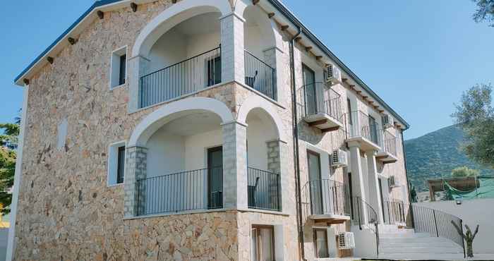 Lain-lain Suite Apartments i4MORI Porto Pino