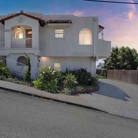 Primary image 1 Charming Retreat On West Quince Street 2 Bedroom Condo by RedAwning, Reuben H. Fleet Science Center Hotels