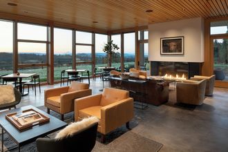 其他 4 Inn the Ground