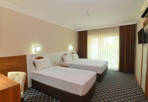 Khác Omorfi Garden Resort Hotel