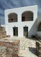 Room Ligaria Stone Maisonette Gem in Folegandros Heart