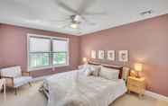 Lainnya 2 Gorgeous Keansburg Home With Pool: Walk To Beach! 3 Bedroom Home by Redawning