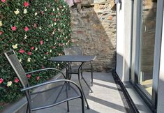 Others 5 Central Studios