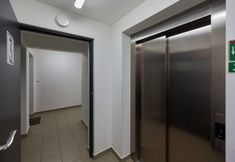 Others 2 Family Apartment Wrocław by Renters