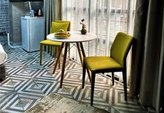 Others 5 Mates Port Hotel