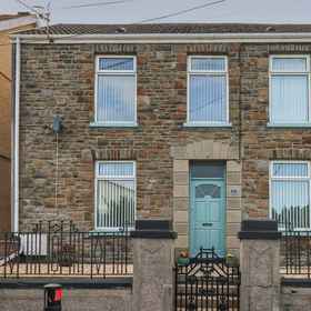 Primary image 1 Brynawel, Meidrim Hotels