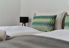 기타 4 Walońska 16 by Renters Prestige