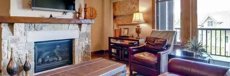 Others 3 Bedroom Mountain Condo on Main Street - Walk to Lift, Onsite Pool, Luxury-rated!