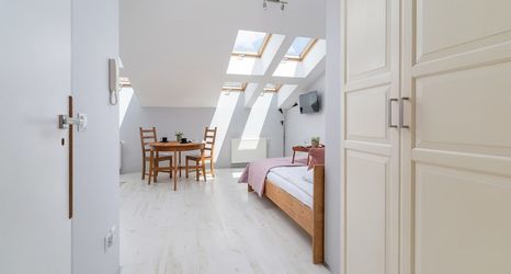 기타 2 Studio Mostowa Krakow by Renters