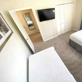 Room 1 Tarpon Harbor Vacation Rentals, Greater Fort Lauderdale-Broward County Convention Center Hotels