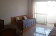 Others 4 Lovely 4-bed Apartment in Estombar