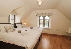 Khác 6 The Old Schoolrooms