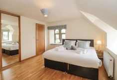 Khác 7 The Old Schoolrooms