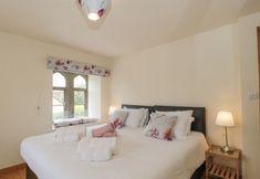 Khác 4 The Old Schoolrooms