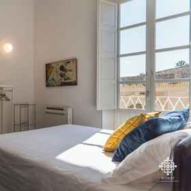 Room 1 拉特拉扎古市场露台, Santuario della Madonna delle Lacrime 酒店