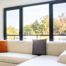 Bilik1Sleek Flat w Garden 5 min to Beach in Milas,卡普坦汉飯店