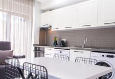 기타 2 Modern Flat w Garden 5 min to Beach in Milas